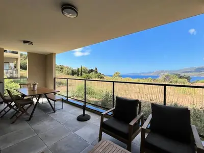 Ferienwohnung für 5 Personen (66 m²) in Île de Porraja 1/10