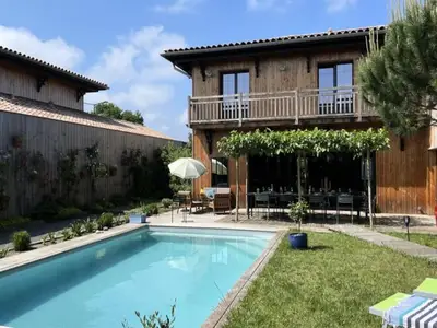 Ferienwohnung für 13 Personen (200 m²) in Notre-Dame des Monts 1/10