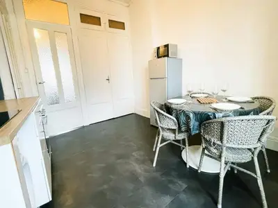 DiningRoom