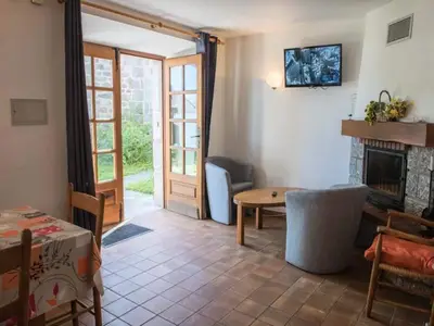 Ferienwohnung für 8 Personen (80 m²) in Fau-de-Peyre 1/10