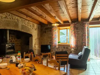 Ferienwohnung für 7 Personen (80 m²) in La Fage-Saint-Julien 3/10