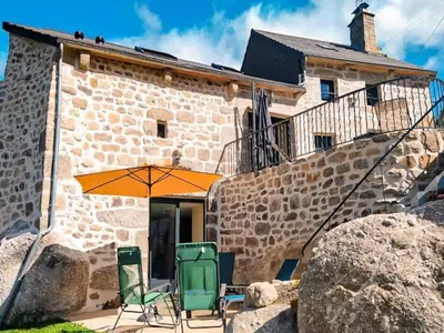 Ferienwohnung für 7 Personen (116 m²) in Le Rouchat 1/10