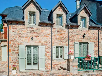 Ferienwohnung für 9 Personen in Chasseradès 1/10