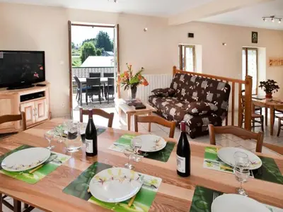 Ferienwohnung für 9 Personen in Chasseradès 3/10