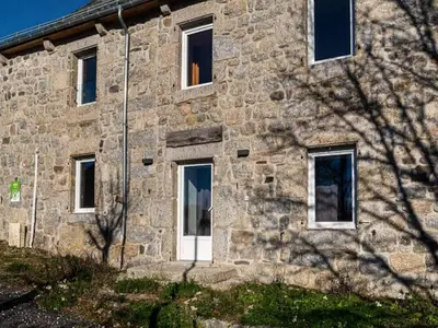 Ferienwohnung für 9 Personen (135 m²) in Recoules-d'Aubrac 1/10