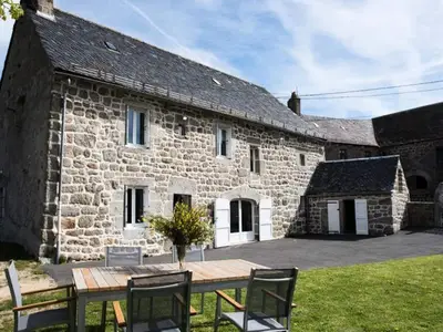 Ferienwohnung für 5 Personen in Saint-Laurent-de-Veyrès 1/10