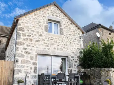 Ferienwohnung für 7 Personen (99 m²) in Grandrieu 1/10