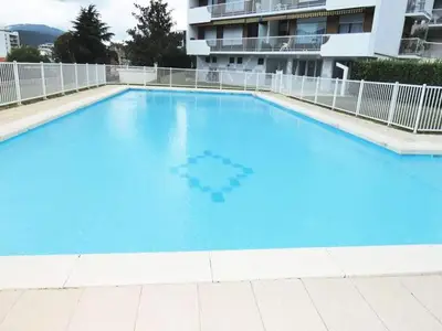PoolOfHouse