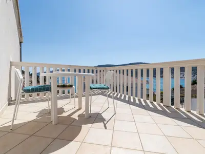 balcony-terrace
