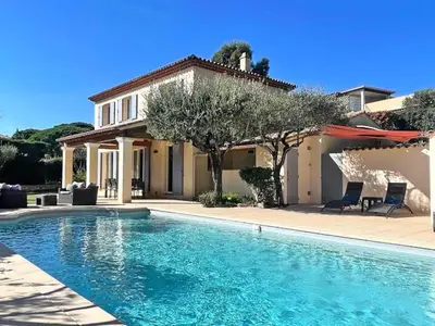 Ferienwohnung für 9 Personen (120 m²) in Sainte-Maxime 1/10