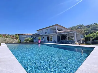 Ferienwohnung für 11 Personen (220 m²) in La Nartelle 1/10