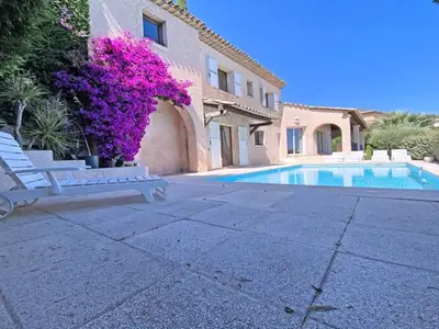 Ferienwohnung für 9 Personen (194 m²) in Cabasse 2/10