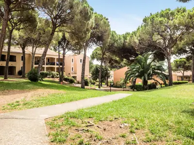 Ferienwohnung für 7 Personen (28 m²) in Les Parcs de Valescure 3/10