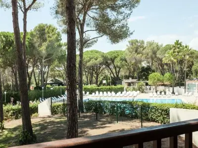 Ferienwohnung für 7 Personen (45 m²) in Les Parcs de Valescure 2/10