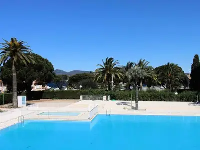 Ferienwohnung für 3 Personen (40 m²) in Saint-Tropez 1/10