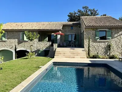 Ferienwohnung für 12 Personen (230 m²) in Lauris 1/10