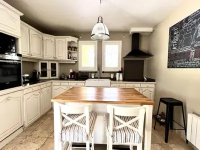 Ferienwohnung für 11 Personen (260 m²) in Mérindol 4/10