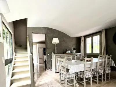 Ferienwohnung für 11 Personen (260 m²) in Mérindol 9/10