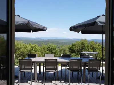 Ferienwohnung für 11 Personen (260 m²) in Auribeau 3/10