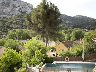 Ferienwohnung für 9 Personen (210 m²) in Fontaine-de-Vaucluse 2/10