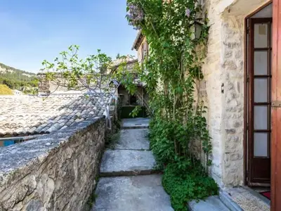 Ferienwohnung für 7 Personen (66 m²) in Fontaine-de-Vaucluse 2/10