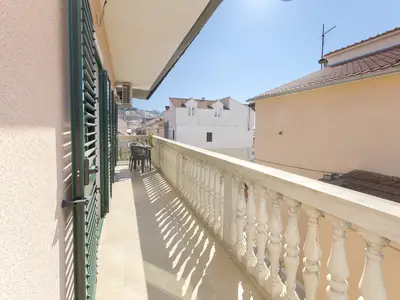 balcony-terrace