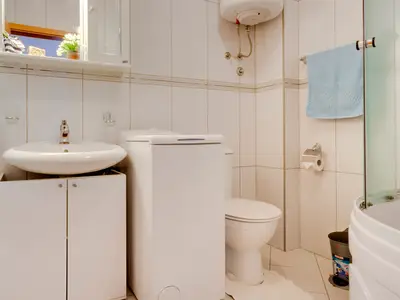 Ferienwohnung für 2 Personen (50 m²) in Utjeha 9/10