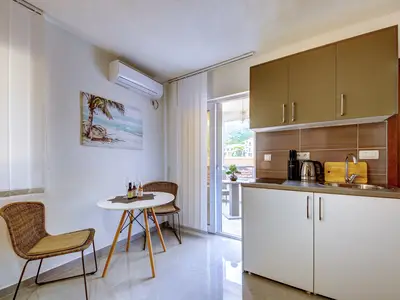 Ferienwohnung für 2 Personen (25 m²) in Dobra Voda 4/8