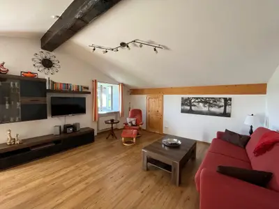 Wohnraum Relax-Sessel und TV