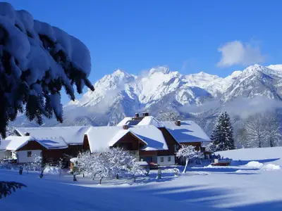 Hirzhof SO Ski&Bike Ridehaus