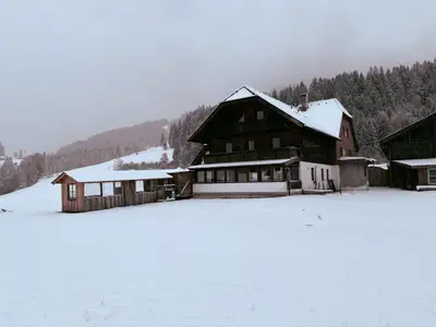 Hirzhof SO Ski&Bike Ridehaus