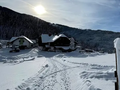 Hirzhof SO Ski&Bike Ridehaus