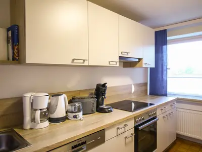 Küche mit vorhandenen Kleingeräten