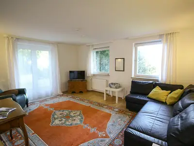 Sonnendurchflutetes Wohnzimmer