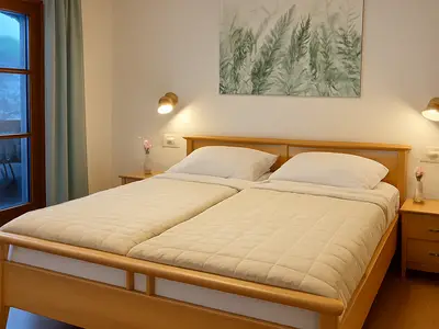 Erstes Schlafzimmer