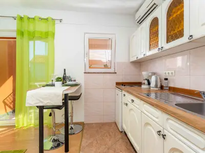 Ferienwohnung für 3 Personen (40 m²) in Krk 9/10