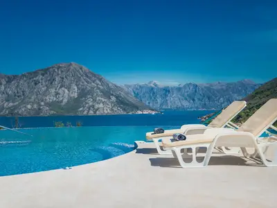 Ferienwohnung für 4 Personen (58 m²) in Donji Morinj 1/10