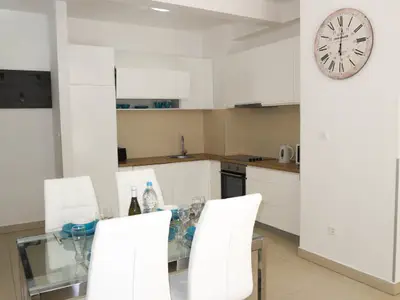 Ferienwohnung für 4 Personen (58 m²) in Donji Morinj 7/10