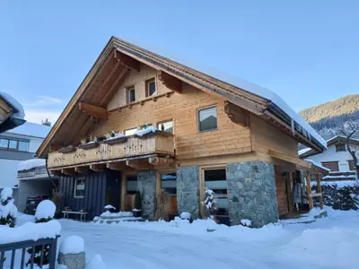 Außenseite Ferienhaus [Winter]