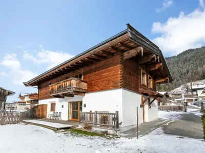 Außenseite Ferienhaus [Winter]