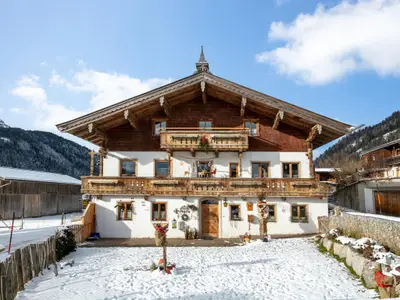 Außenseite Ferienhaus [Winter]