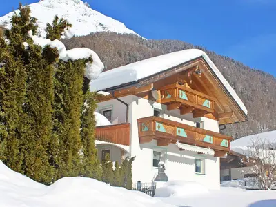 appartment-elias-praegraten-haus-winter-c-bernhard