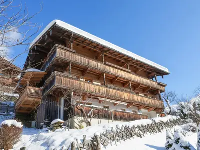 Außenseite Ferienhaus [Winter]