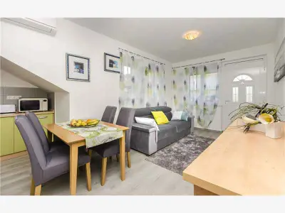 Ferienwohnung für 4 Personen (50 m²) in Srima 9/10