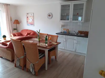 Wohnzimmer mit Küchenzeile