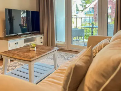 Wohnzimmer mit Blick zum TV