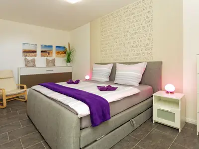 Doppelbett im Schlafzimmer