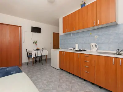Ferienwohnung für 3 Personen (30 m²) in Stanići 2/10