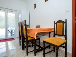 Ferienwohnung für 9 Personen (100 m²) in Rab