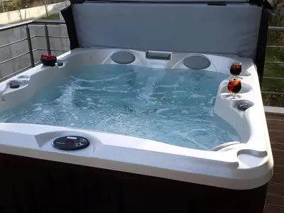 hot-tub